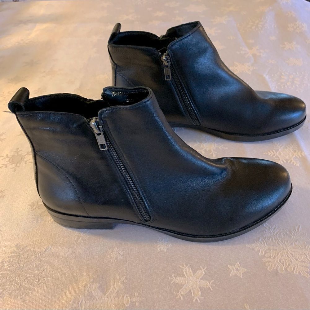 David Tate Black Leather Ankle Boots Zippers on Each Side Sz 10.5 Gorgeous